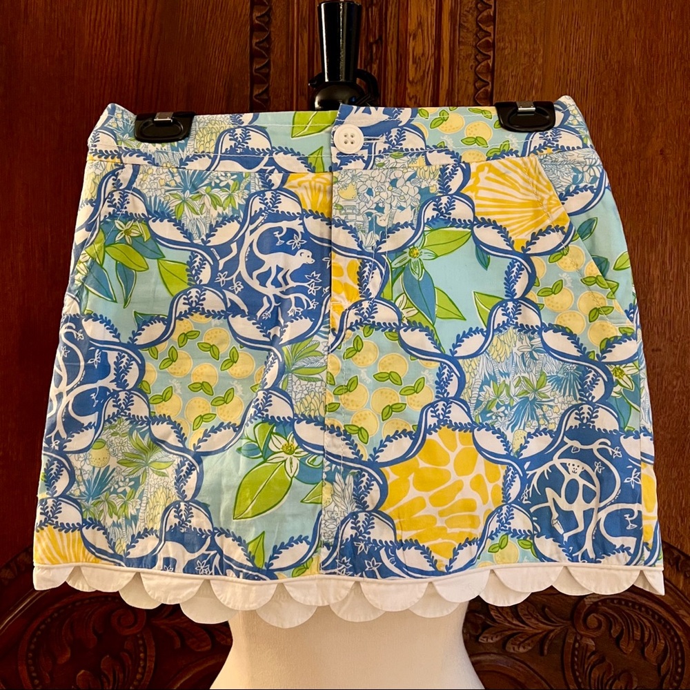 Lilly Pulitzer Scallop-Trim Print Skort (Size 0)